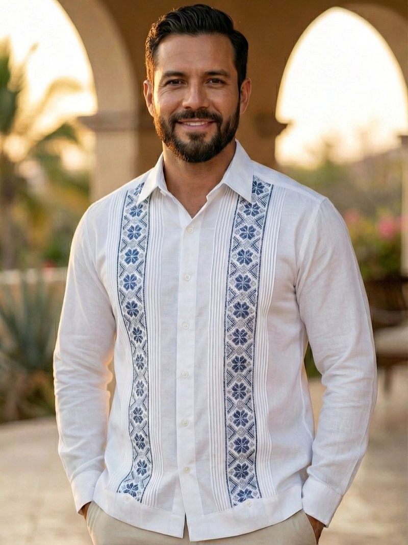 Guayabera blanca bordado turquesa Monterrey